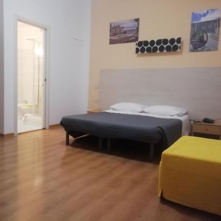 Hotel Alabarda Триест Экстерьер фото