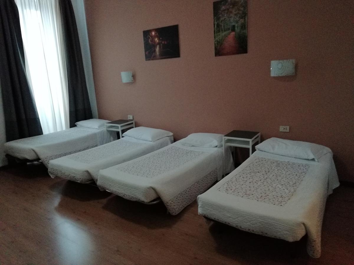 Hotel Alabarda Триест Экстерьер фото