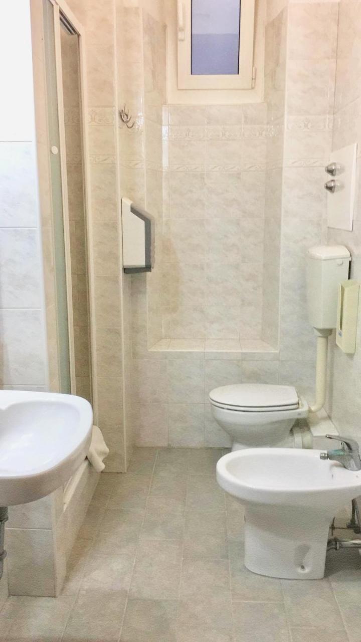 Hotel Alabarda Триест Экстерьер фото
