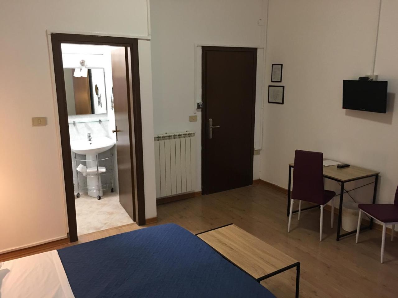 Hotel Alabarda Триест Экстерьер фото