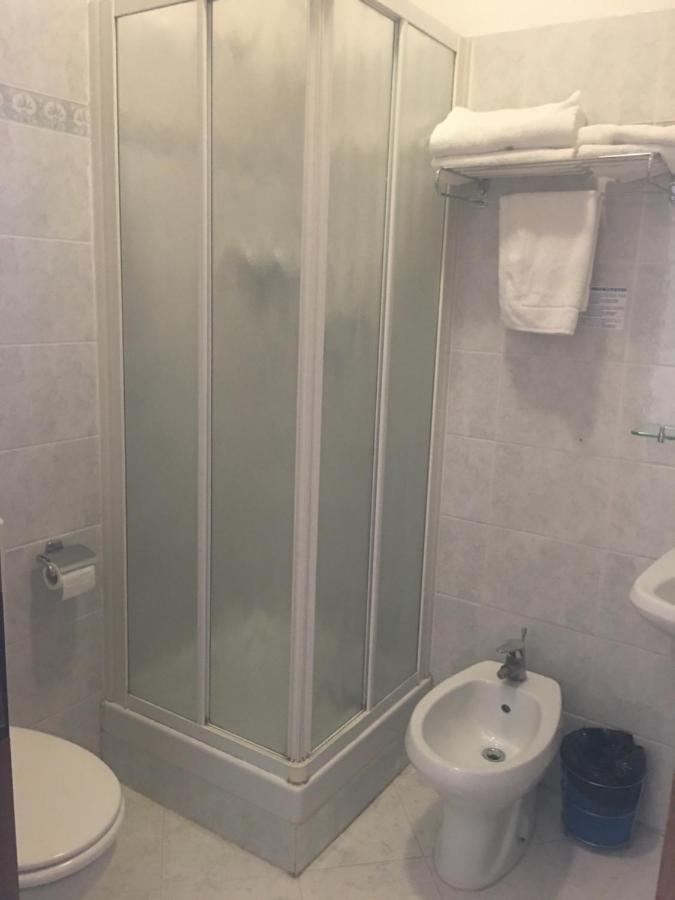 Hotel Alabarda Триест Экстерьер фото